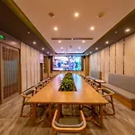 Mehood Lestie, Shanghai Xinzhuang Industrial Zone Zhuanqiao Wanda